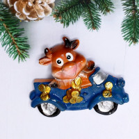 Магнит СГ "Бычок в автомобиле" 6*5,2см арт.541-357